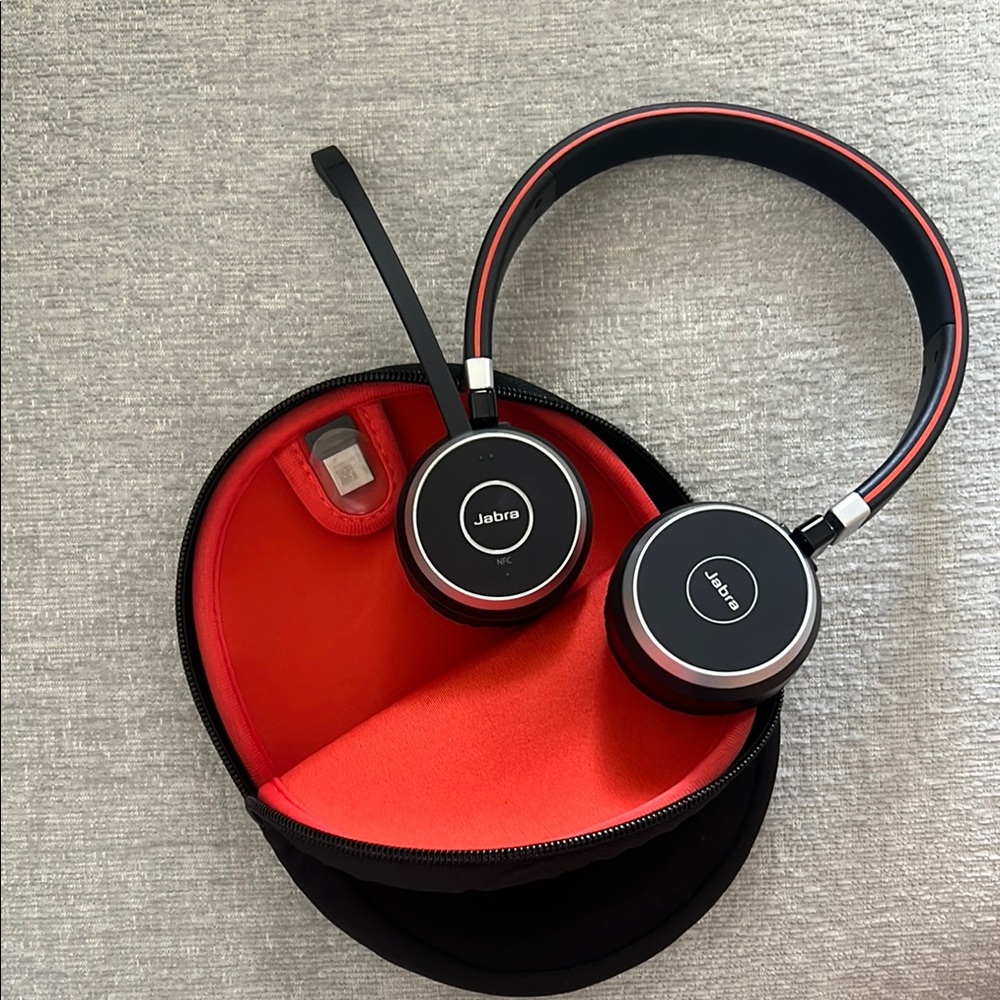NEW Jabra Evolve 65 MS Stereo Wireless Headset with case and USB